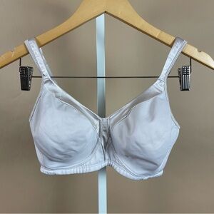 Playtex Vintage 38D Wireless Bra Satin Detail Hook Back Closure Adjustable Strap